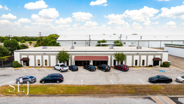 Industrial Building for Sale - 3007 Pleasant Valley Ln, Arlington, TX, 76015