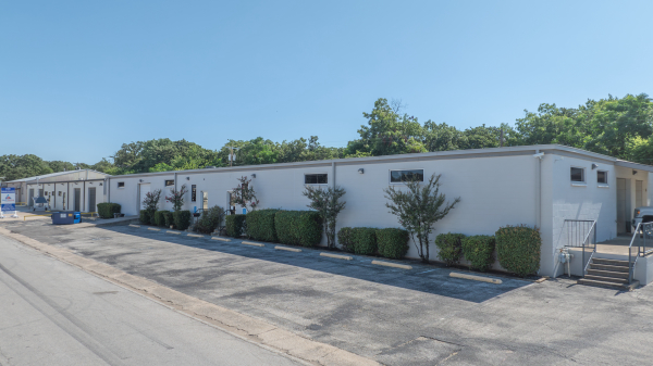 Industrial Space for Lease - 2910 Edith Ln, Haltom City, TX, 76111, Suite 2912