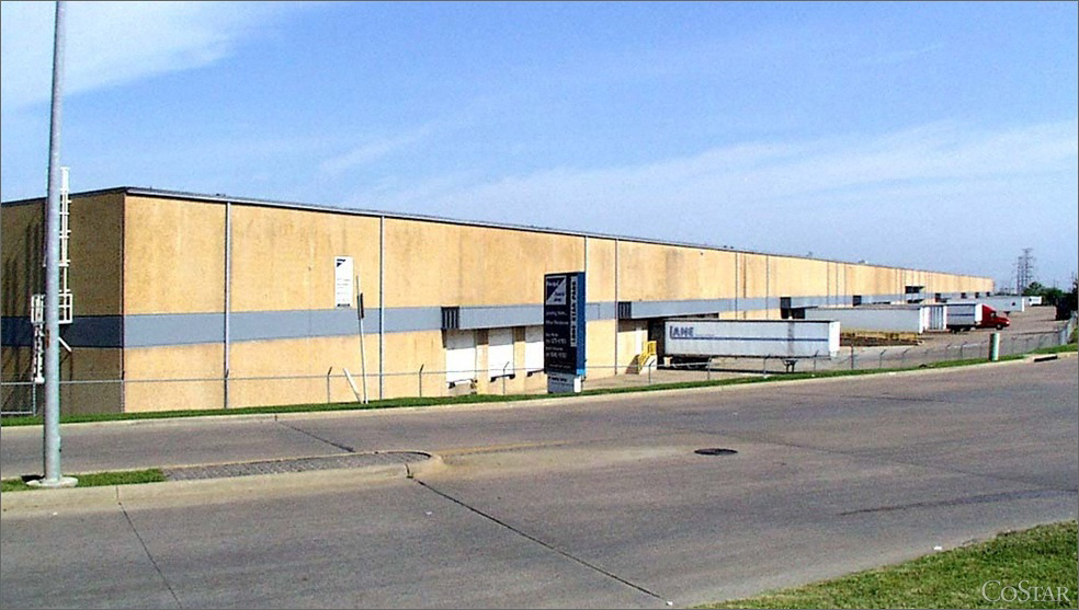Industrial Property for Sale - 3051-3111 W Commerce St, Dallas, Texas, 75212 (1)