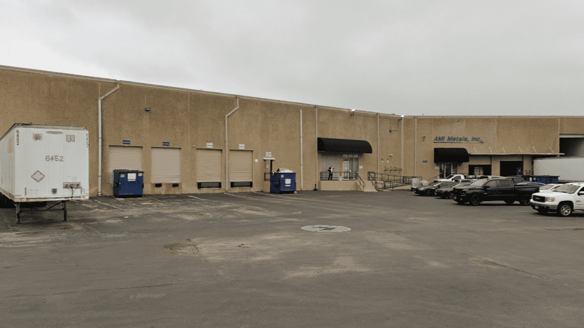 Industrial Property for Lease - 580-586 North Beach Street, Fort Worth, Texas, 76111 (1)