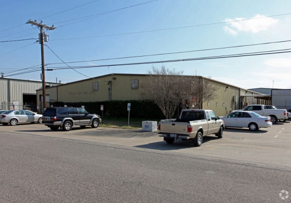 Industrial Property for Lease or Sale - 11218 Limestone Dr, Balch Springs, TX, 75180