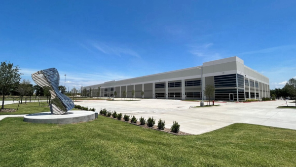 Industrial Property for Lease or Sale - 1010 W Sandy Lake Rd, Coppell, TX, 75019