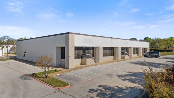 Industrial Space for Lease - 2112 Hurd Dr - Building B, Irving, TX, 75038, Suite 2112A