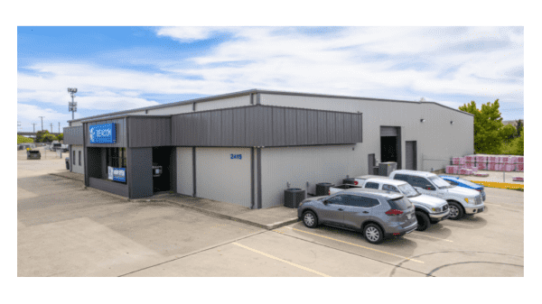 Industrial Building for Sale - 2419 N Interstate 35, Denton, TX, 76207-2026