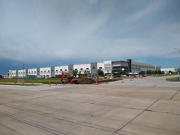 Industrial Space for Lease - 2800 W Market St, Irving, TX, 75062