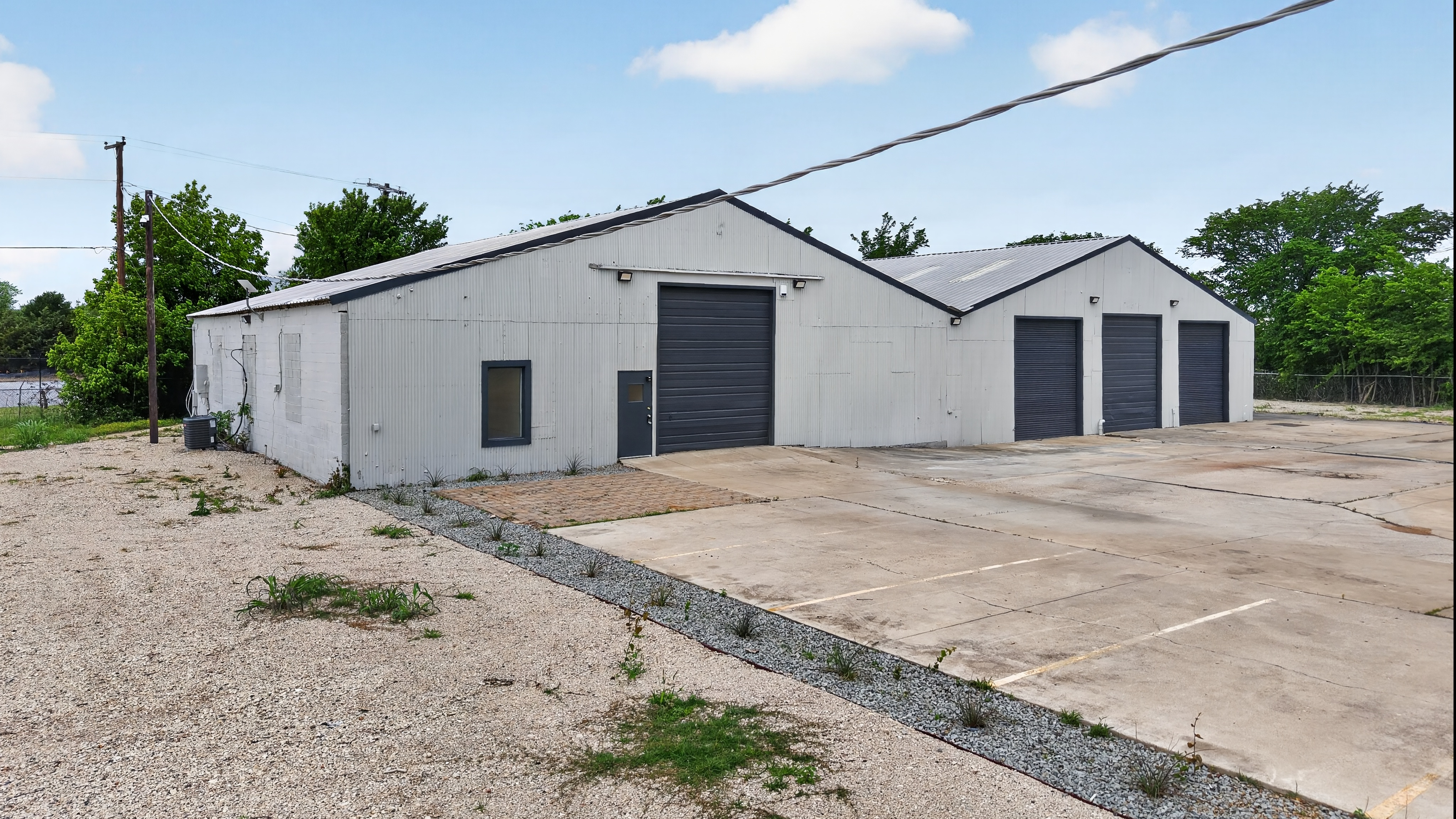 Industrial Property for Sale - 5504 Forest Hill Dr, Forest Hill, Texas, 76119 (2)