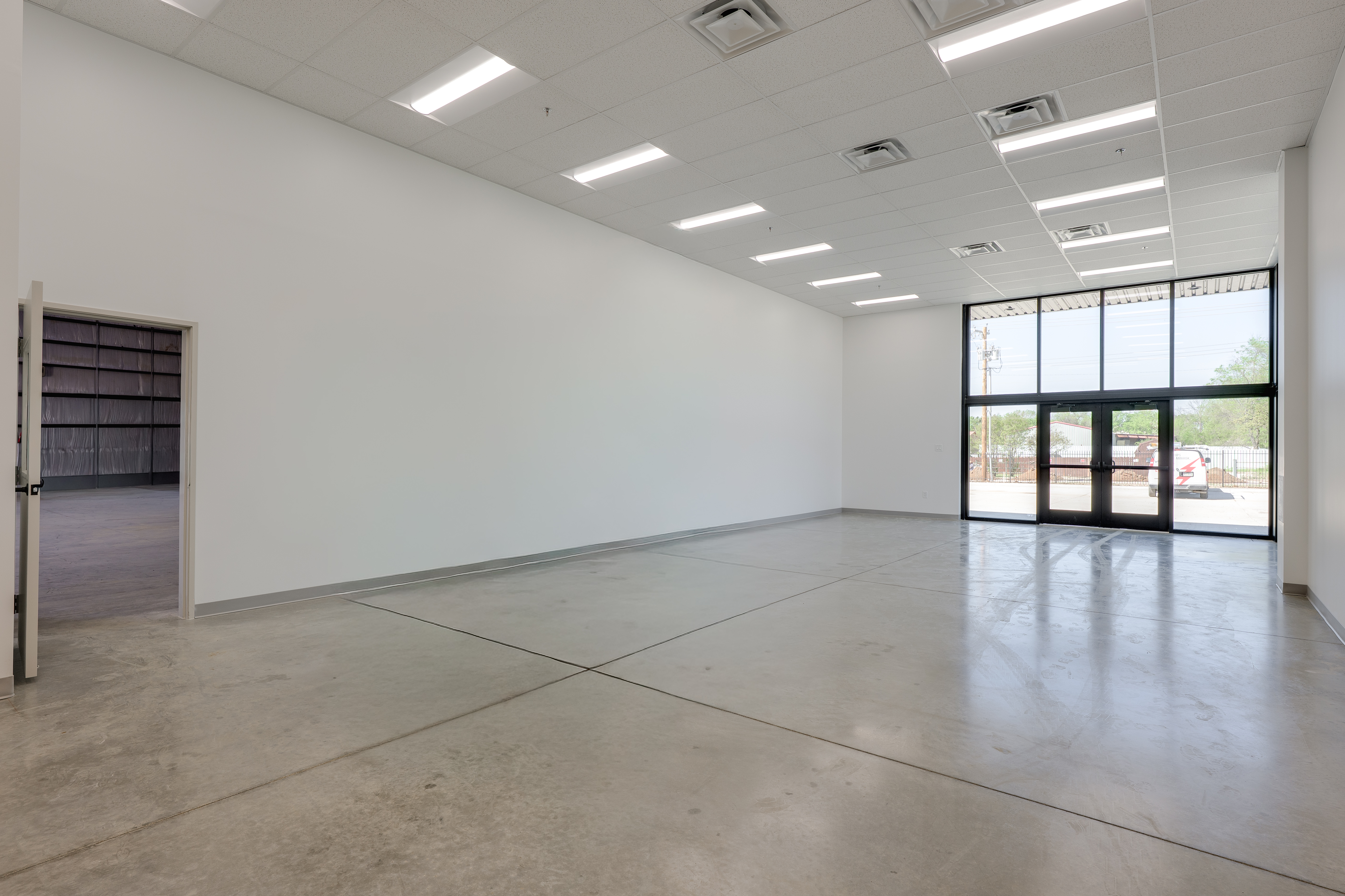 Industrial Property for Lease or Sale - 5701 Parker Henderson Rd, Fort Worth, Texas, 76119 (6)