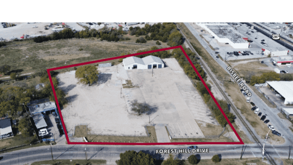 Industrial Building for Sale - 5504 Forest Hill Dr, Forest Hill, TX, 76119
