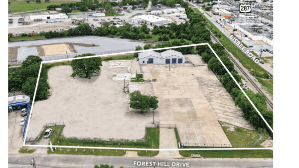 Industrial Building for Sale - 5504 Forest Hill Dr, Forest Hill, TX, 76119