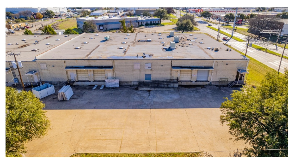 4330-4344 Bronze Way, Exterior Building Photo - undefined Industrial Property for Lease - 4330-4344 Bronze Way, Dallas, Texas, 75237 (2)