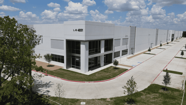 Industrial Property for Lease or Sale - 4851 E Loop South Fwy, Fort Worth, TX, 76119