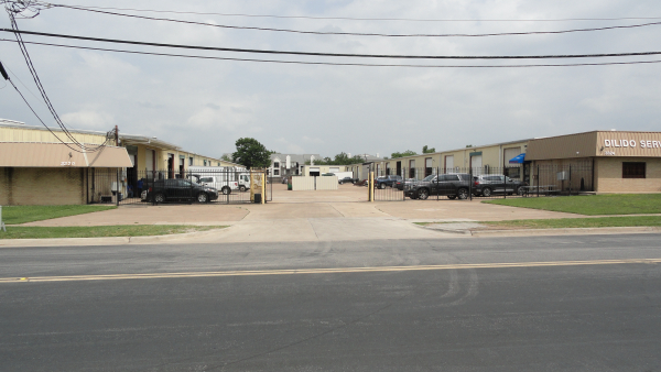 Industrial Building for Sale - 3324 Dilido Rd, Dallas, TX, 75228