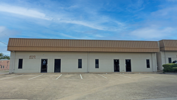 Industrial Space for Lease - 4110 Cedar Lake Dr, Dallas, TX, 75227-4093, Suite 103
