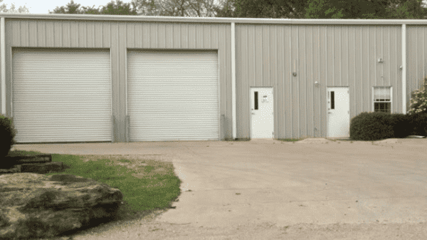 Industrial Space for Lease - 6901 Maple Avenue, Dallas, TX, 75235, Suite A&B