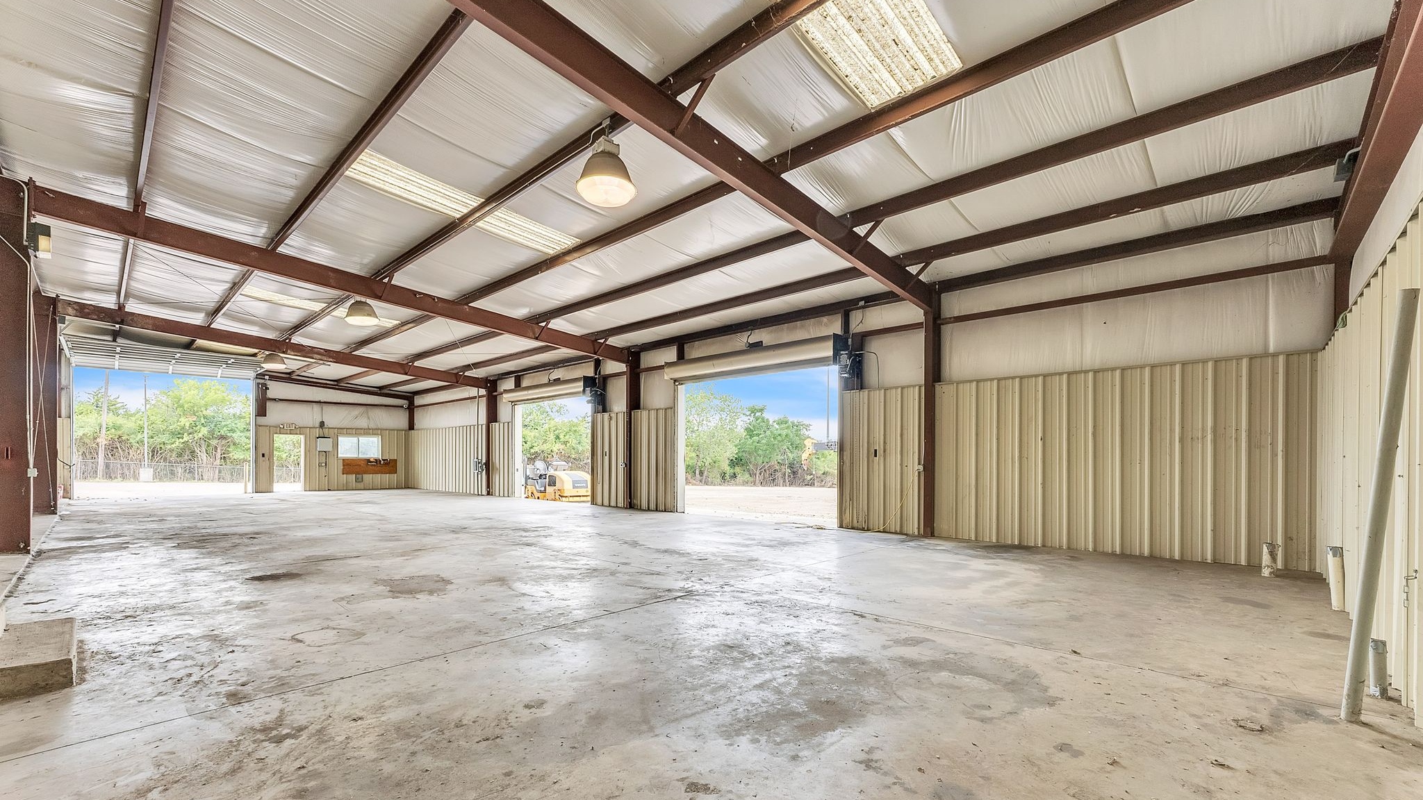 Industrial Property for Lease or Sale - 1329 E Wheatland Rd, Lancaster, Texas, 75134 (5)