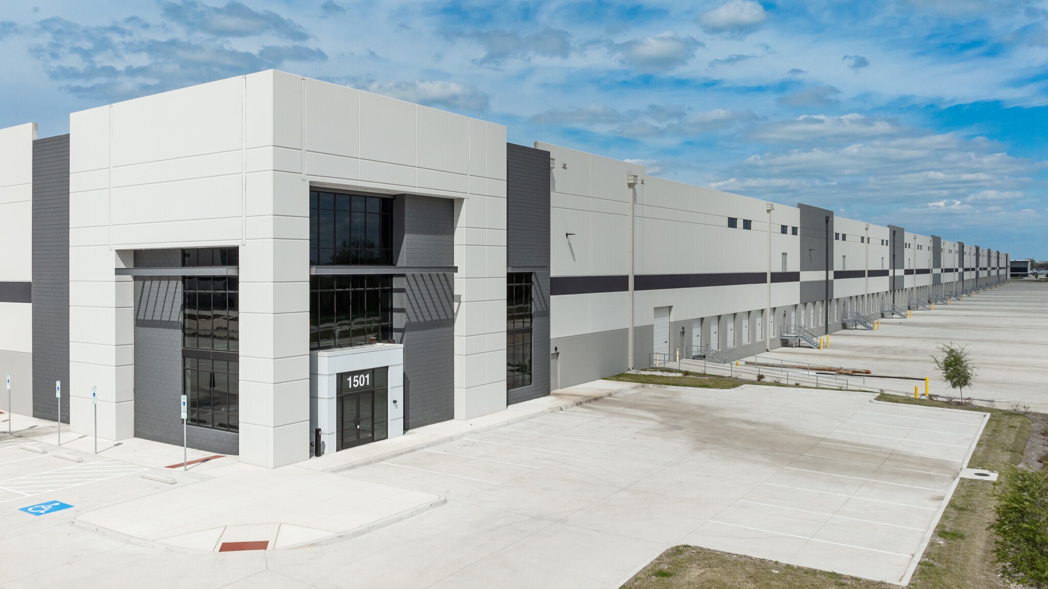 Industrial Property for Lease - 1401-1501 E Pleasant Run Rd, Wilmer, Texas, 75172 (1)