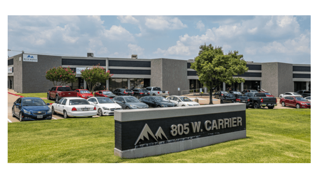 Industrial Property for Lease - 805 W Carrier Pkwy, Grand Prairie, Texas, 75050-1044 (1)