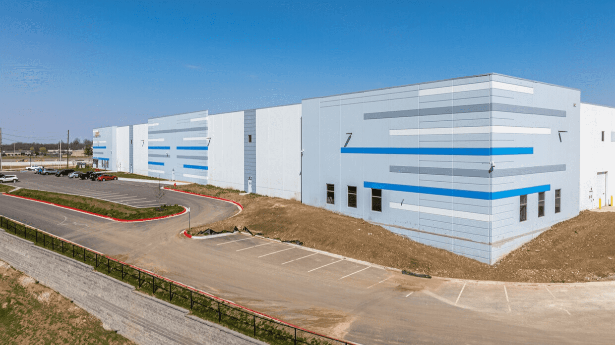 Industrial Property for Lease or Sale - 1100 NW Main St, Lees Summit, Missouri, 64086 (1)