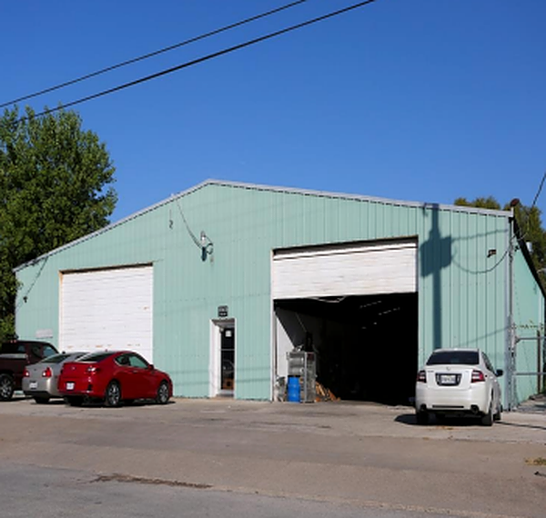 Industrial Property for Lease or Sale - 5909 Eden Dr, Haltom City, TX, 76117