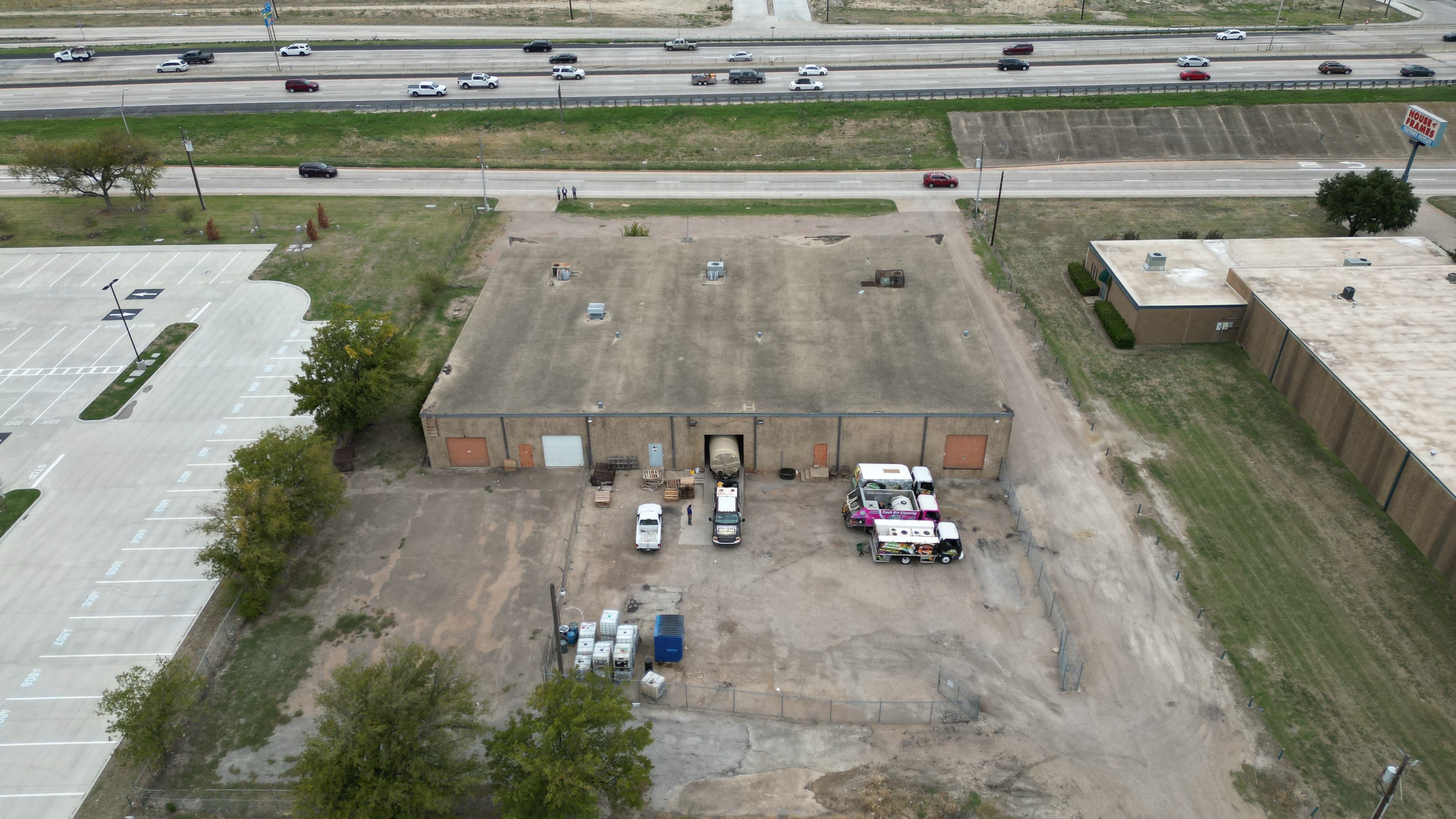 Industrial Property for Lease - 9727-9733 South Fwy, Fort Worth, Texas, 76140 (2)