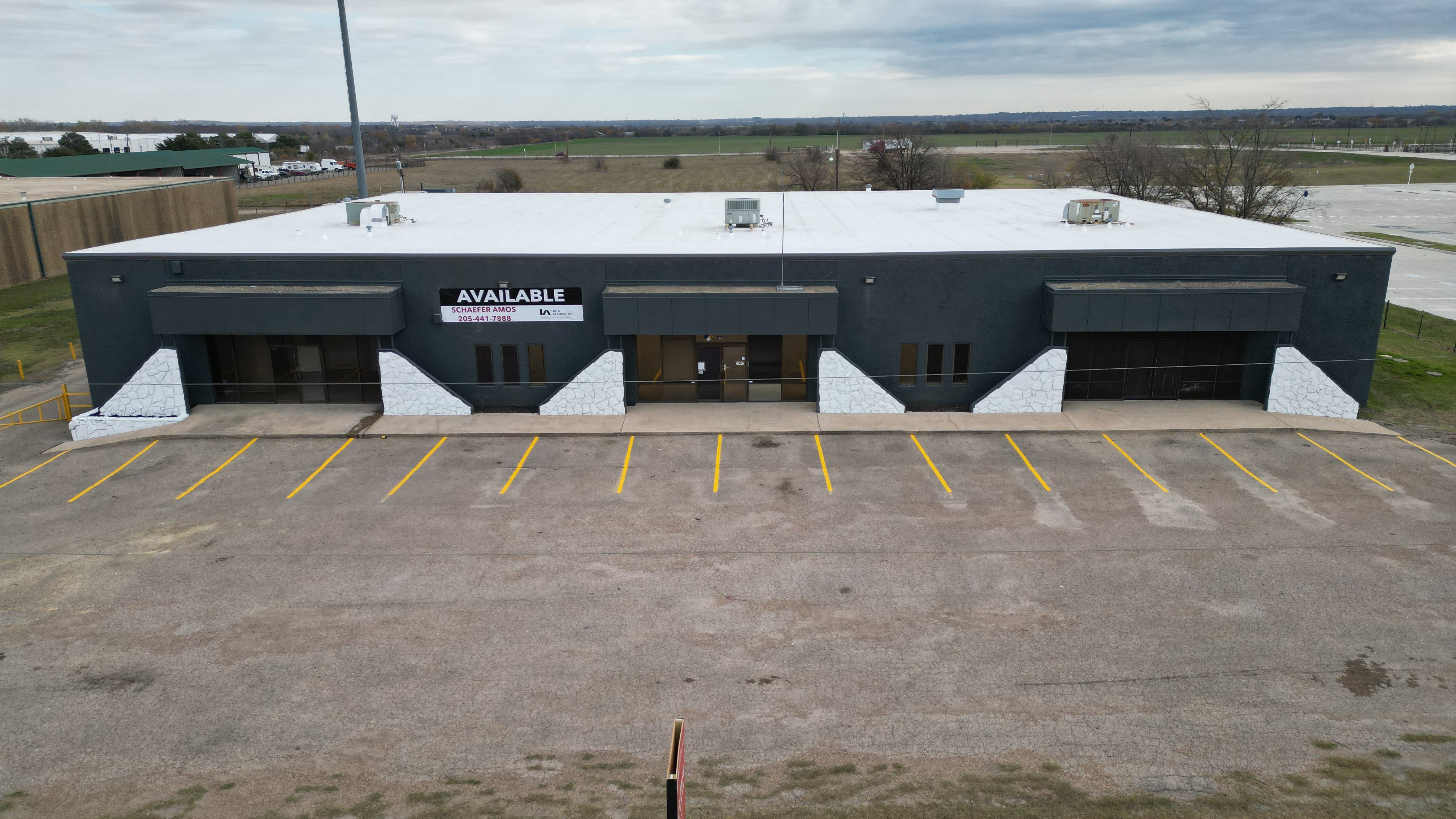 Industrial Property for Lease - 9727-9733 South Fwy, Fort Worth, Texas, 76140 (2)