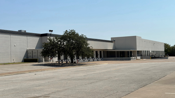 Industrial Space for Lease - 502 Fountain Pkwy, Grand Prairie, TX, 75050-1405