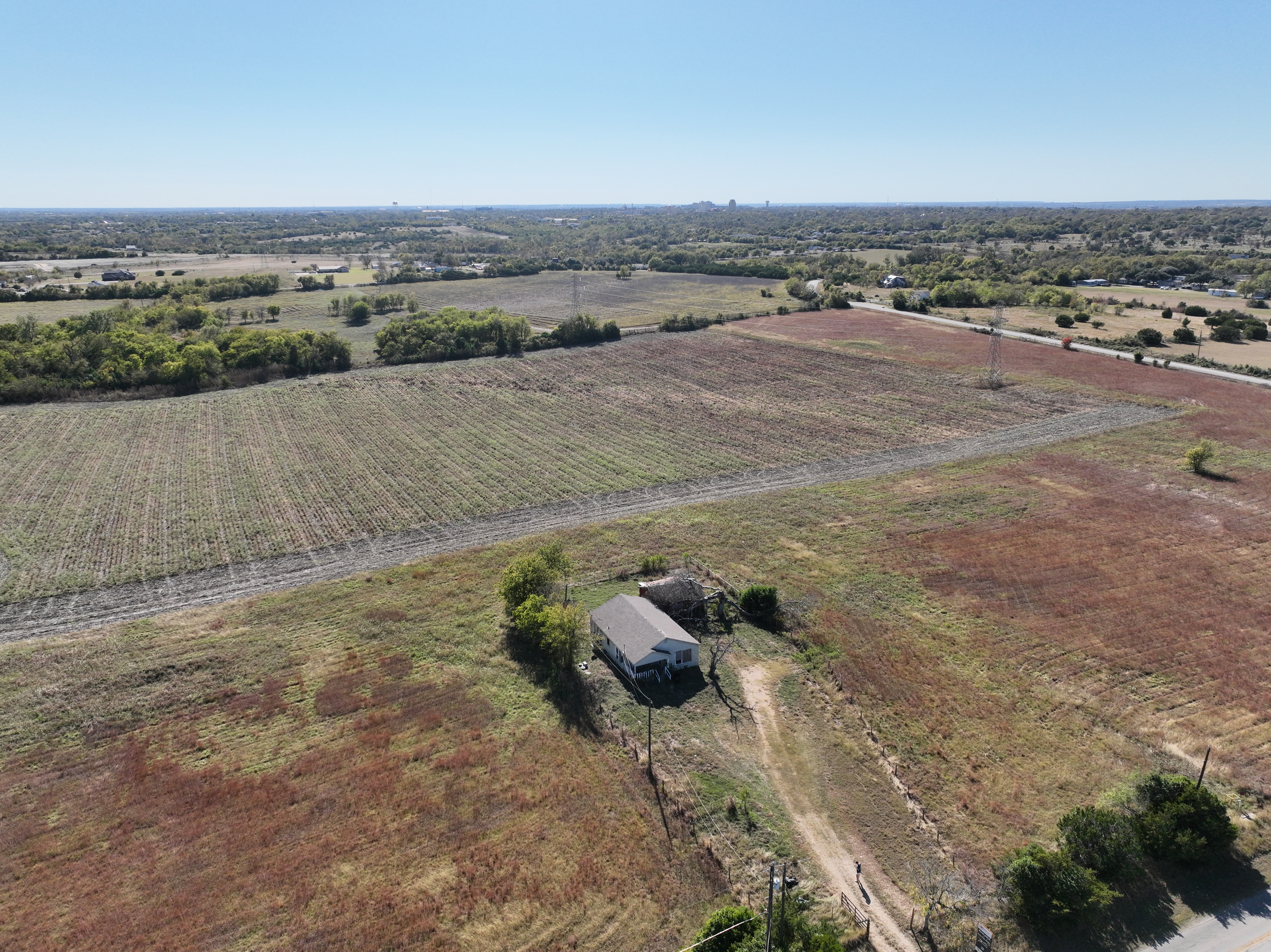 , image/jpeg - dji_fly_20251109_140644_175_1762746205387_photo.JPG Land for Sale - 1419 E Young Ave, Temple, Texas, 76501 (7)
