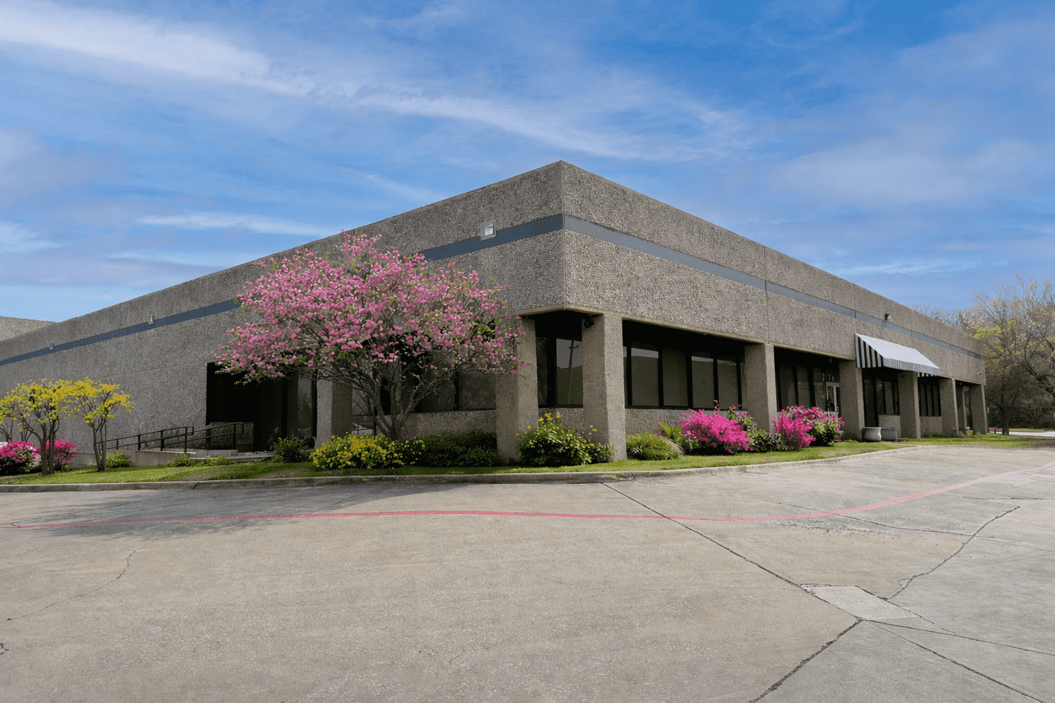 Industrial Property for Lease - 2050 Postal Way, Dallas, Texas, 75212 (1)