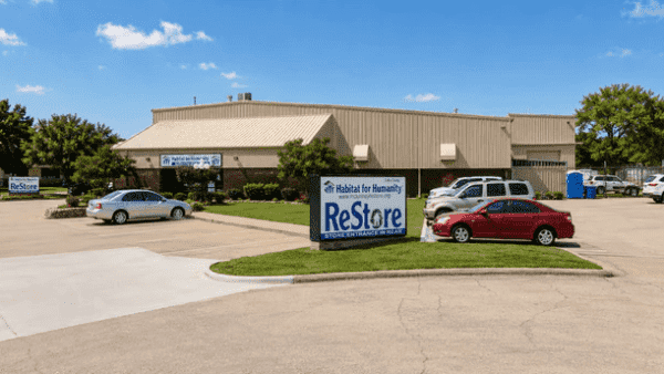 Industrial Building for Sale - 2060 Couch Dr, McKinney, TX, 75069-7313