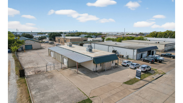 Industrial Space for Lease - 4200 Garland Drive, Haltom City, TX, 76117