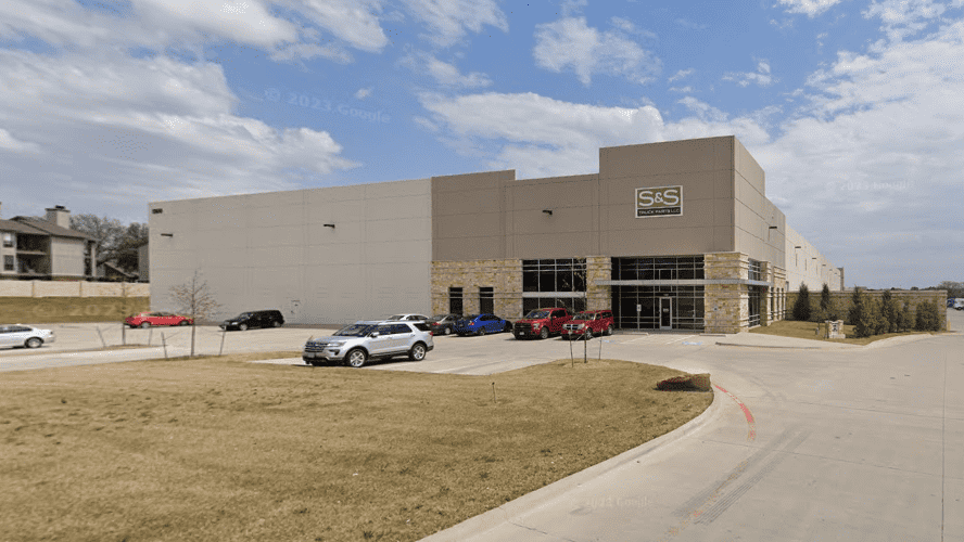 Industrial Property for Lease - 1300 N State Highway 360, Grand Prairie, Texas, 75050 (1)