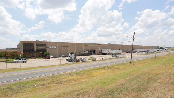 Industrial Space for Lease - 830 Sw 14th St, Grand Prairie, TX, 75051