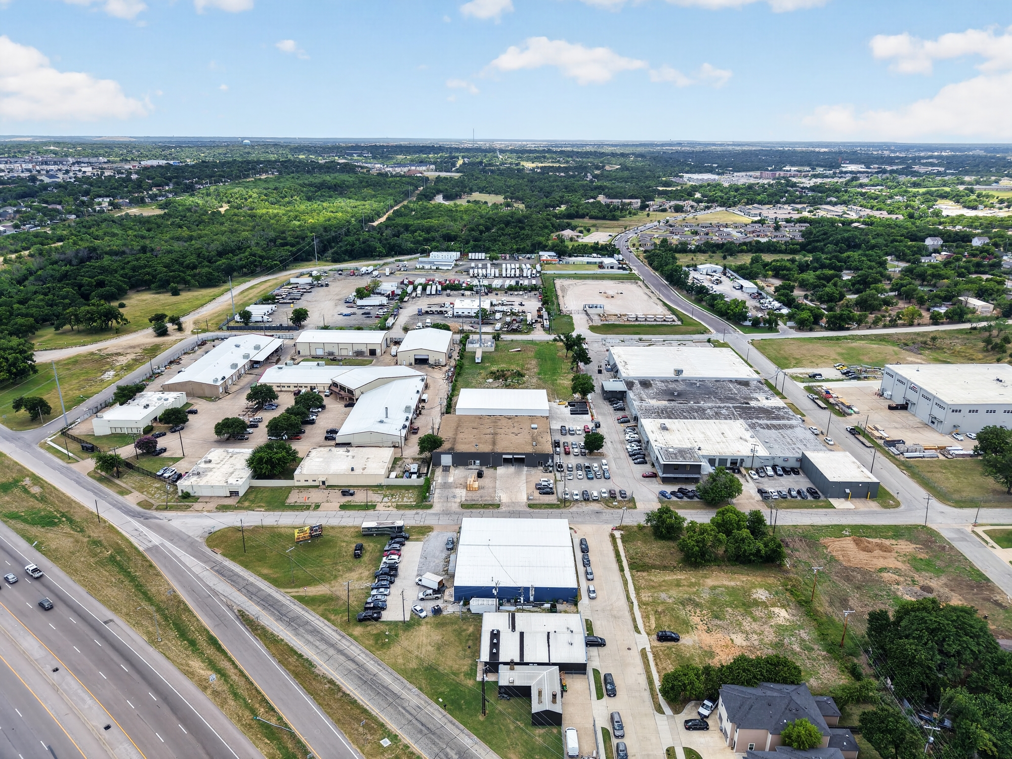 , image/jpeg - 07_2106_E_Richmond_Ave-Exterior-09_D.jpg Industrial Property for Lease or Sale - 2106 E Richmond Ave, Fort Worth, Texas, 76104 (1)