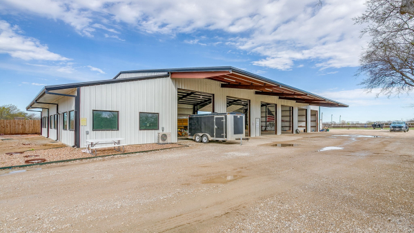 Flex Property for Lease - 1650 Staree Ln, saginaw, TX, 76179