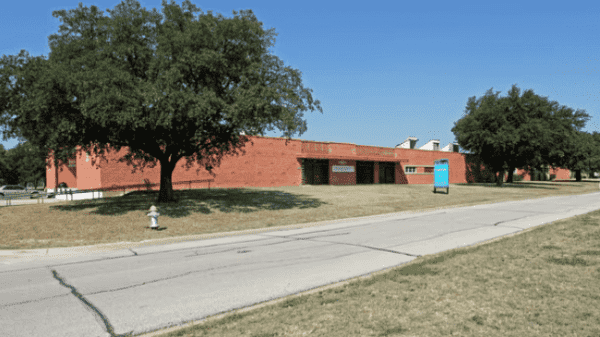 Industrial Space for Lease - 8107 Chancellor Row, Dallas, TX, 75247