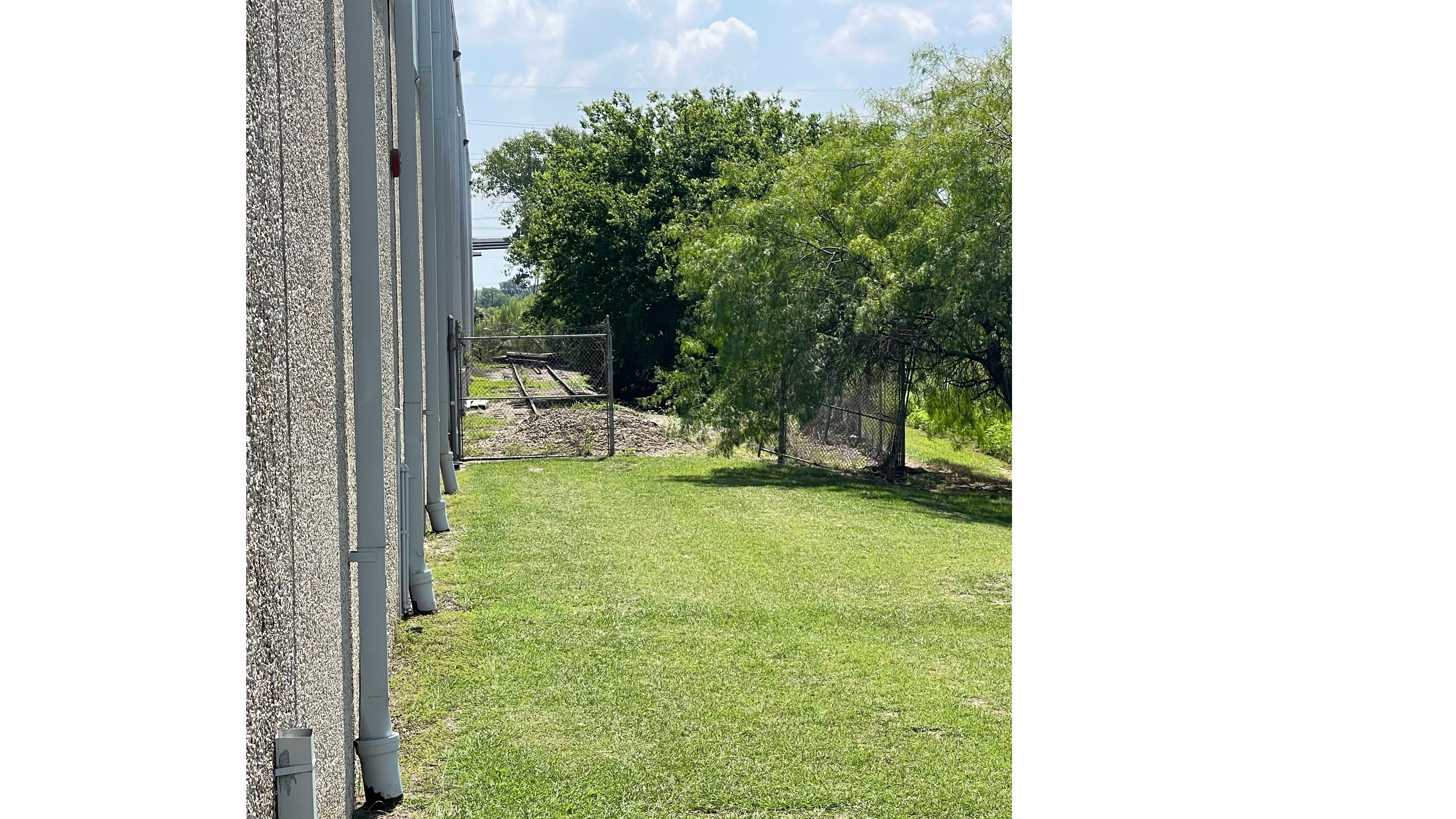 1701 Timberlake Drive, Exterior Building Photo - Rail Spur Industrial Property for Lease - 1701 Timberlake Drive, Arlington, Texas, 76010 (3)