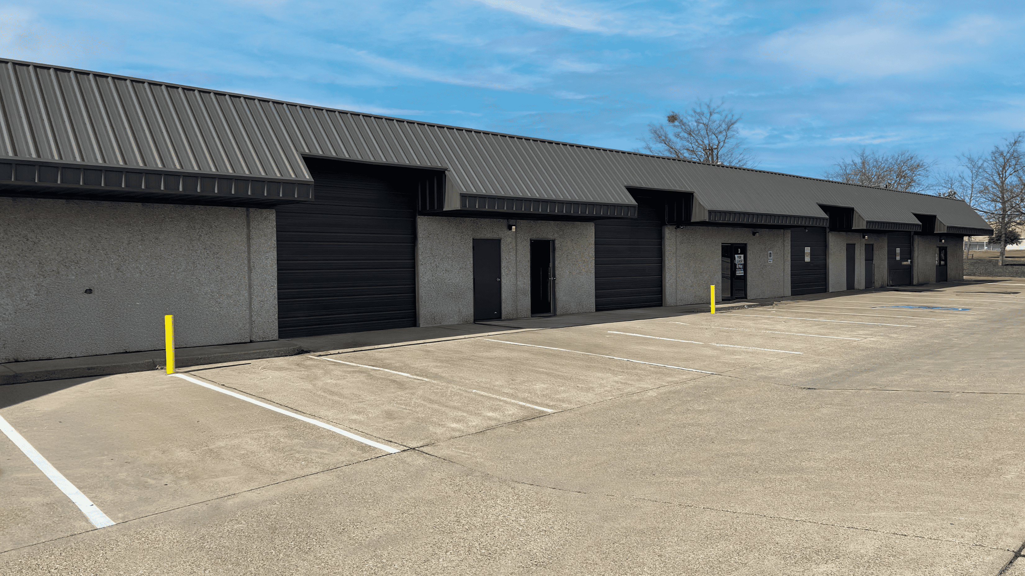 Industrial Space for Lease - 205 Executive Way, DeSoto, TX, 75115, Suite D