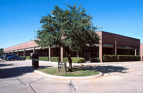 Flex Property for Lease - 4100-4108 Amon Carter Blvd, Fort Worth, TX, 76155, Suite 104