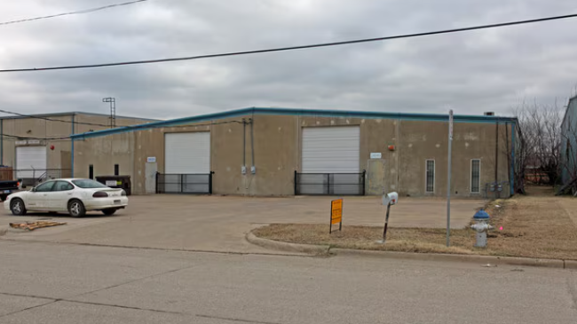 Industrial Property for Lease - 2616 Sea Harbor Rd, Dallas, Texas, 75212 (1)