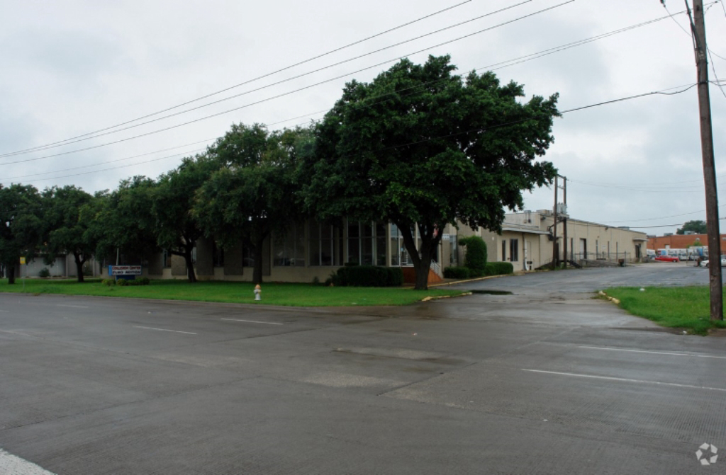 Industrial Property for Sale - 1365 Regal Row, Dallas, Texas, 75247 (2)