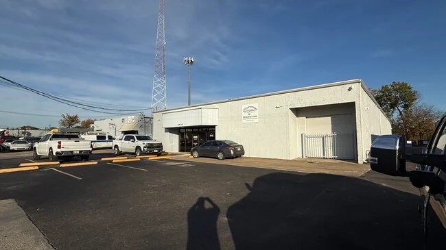 Industrial Property for Lease - 13534 Floyd Cir, Northeast Dallas, Texas, 75243 (1)