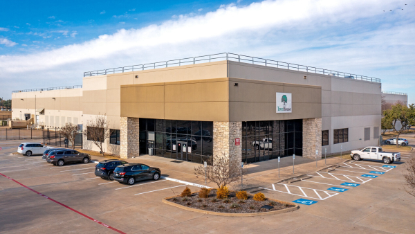 Industrial Space for Lease - 8701 Autobahn Dr, Dallas, TX, 75237