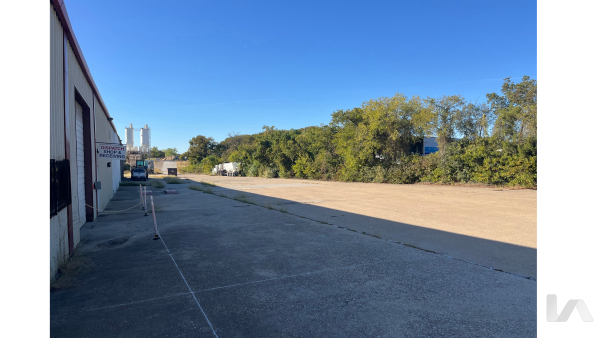 5526 Crystal Lake Blvd, Interior Building Photo - undefined Industrial Property for Lease - 5526 Crystal Lake Blvd, Dallas, Texas, 75236 (10)