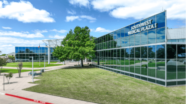 Healthcare Property for Lease - 7140 Oakmont Blvd, Fort Worth, TX, 76132