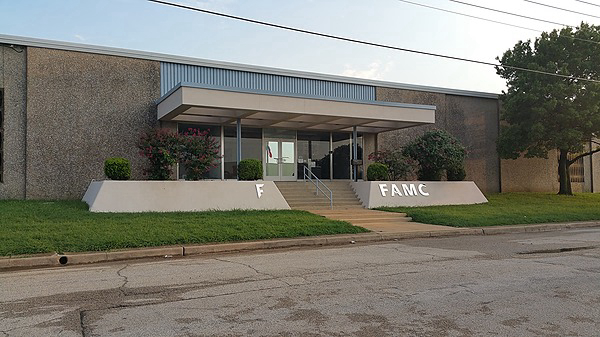 Industrial Space for Lease - 3131 W Bolt St, Fort Worth, TX, 76110-5813