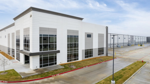 Industrial Space for Lease - 273 W Everman Pkwy, Fort Worth, TX, 76134