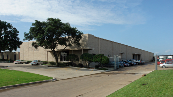 Industrial Property for Lease or Sale - 9119 John Carpenter Fwy, Dallas, TX, 75247