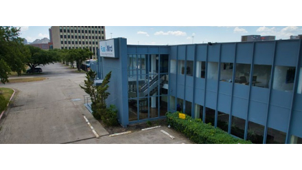 Industrial Building for Sale - 2451 N Stemmons Fwy, Dallas, TX, 75207