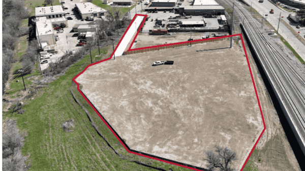 Land for Lease - 1401 W College Ave, Carrollton, TX, 75006