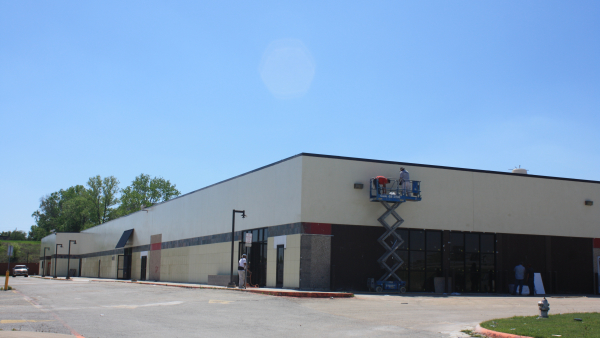 Industrial Building for Sale - 2600 Cherry Ln, Fort Worth, TX, 76116